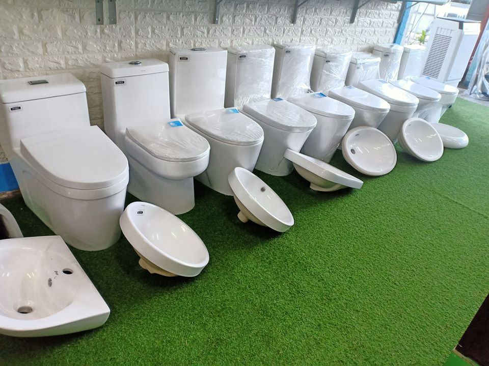 Thị trường thiết bị vệ sinh vàng thau lẫn lộn