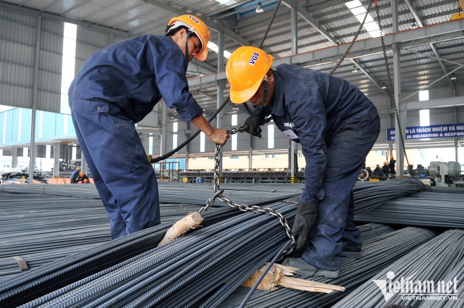 Giảm 15 lần liên tiếp, giá thép 'bốc hơi' 6 triệu đồng/tấn